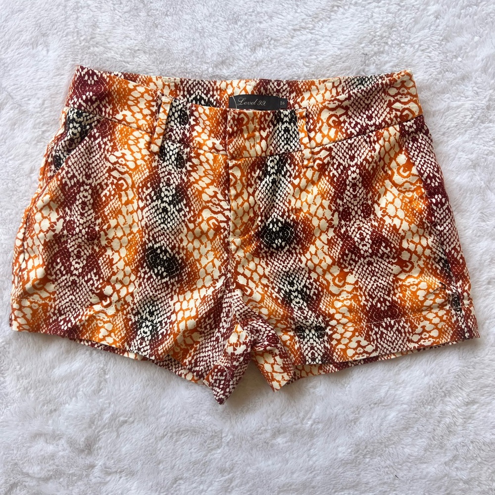 Level 99, Cotton Shorts, Perfect for Fall with a Denim Shirt or Sweater! 26